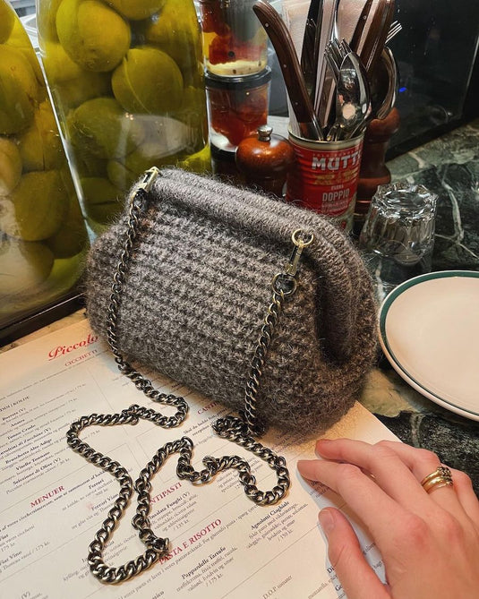 Winter Clutch Pattern